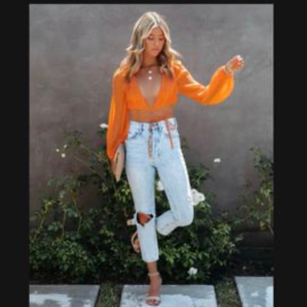- VICI crop top